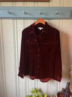 Orvis Burgundy Velvet Button-Up Shirt Women’s XS Long Sleeve Soft Velour Blouse